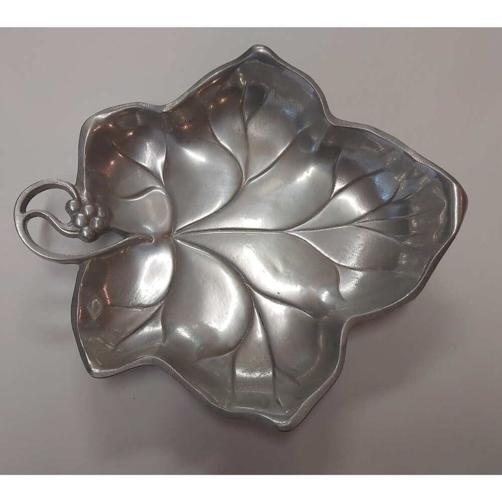 Pewtarex York PA Silver Tone Grape Leaf Candy Dish Snack Trinket Tray 11 inch